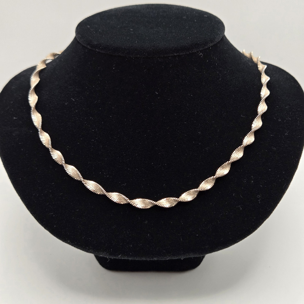 Sterling Silver Diamond Cut Twisted Herringbone Chain Necklace Vintage Italy 18"